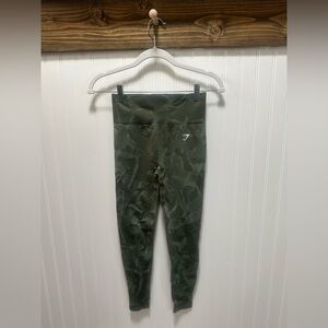 Gymshark Green Camouflage Leggings sz Small EUC always hung to dry